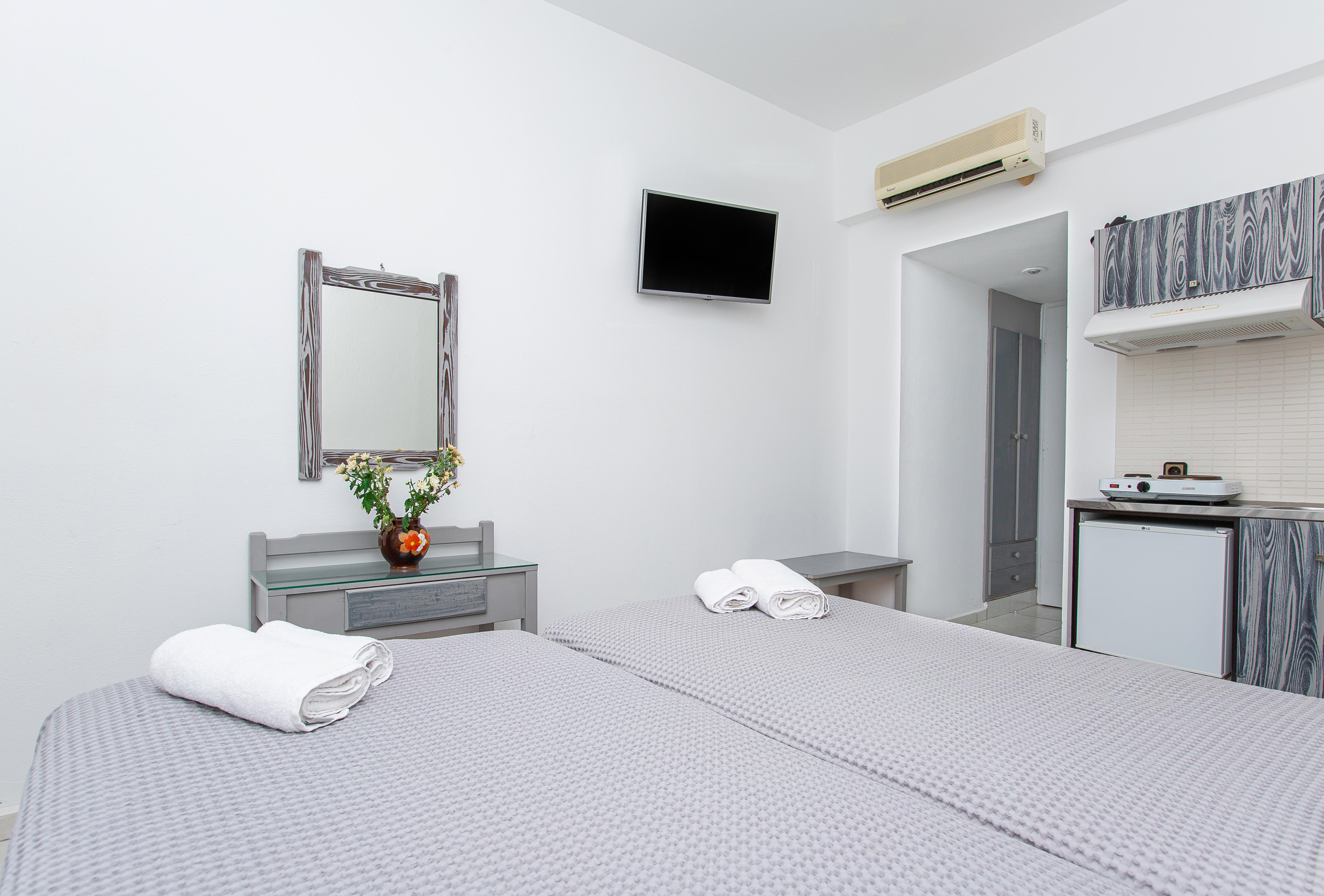 Hermes Hotel Malia Exterior photo